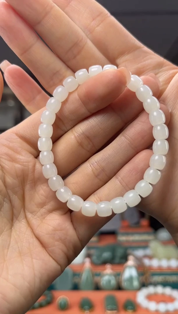 和田玉未镶嵌颈饰佩佩7mm左右