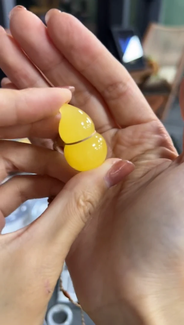未镶嵌颈饰蜜蜡68号