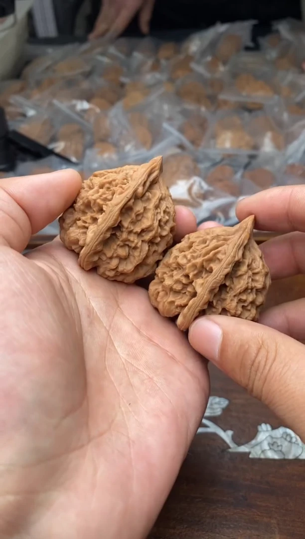 【闪购商品】文玩核桃把件A3号45尺官帽