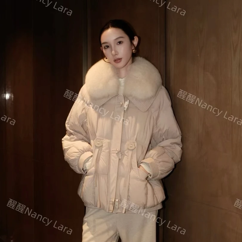Nancy Lara 冬季狐狸领短款白鹅绒羽绒服 NL940X5391
