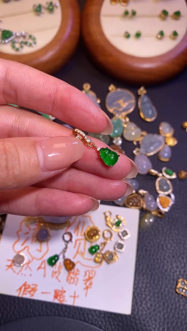 颈饰银S925镶嵌翡翠a货翡翠
