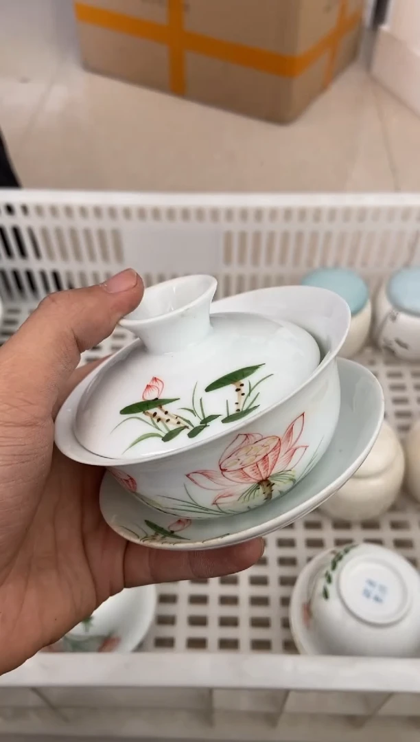 无运费险有瑕疵的摄影的产品有使用过的痕迹有点脏介意勿拍