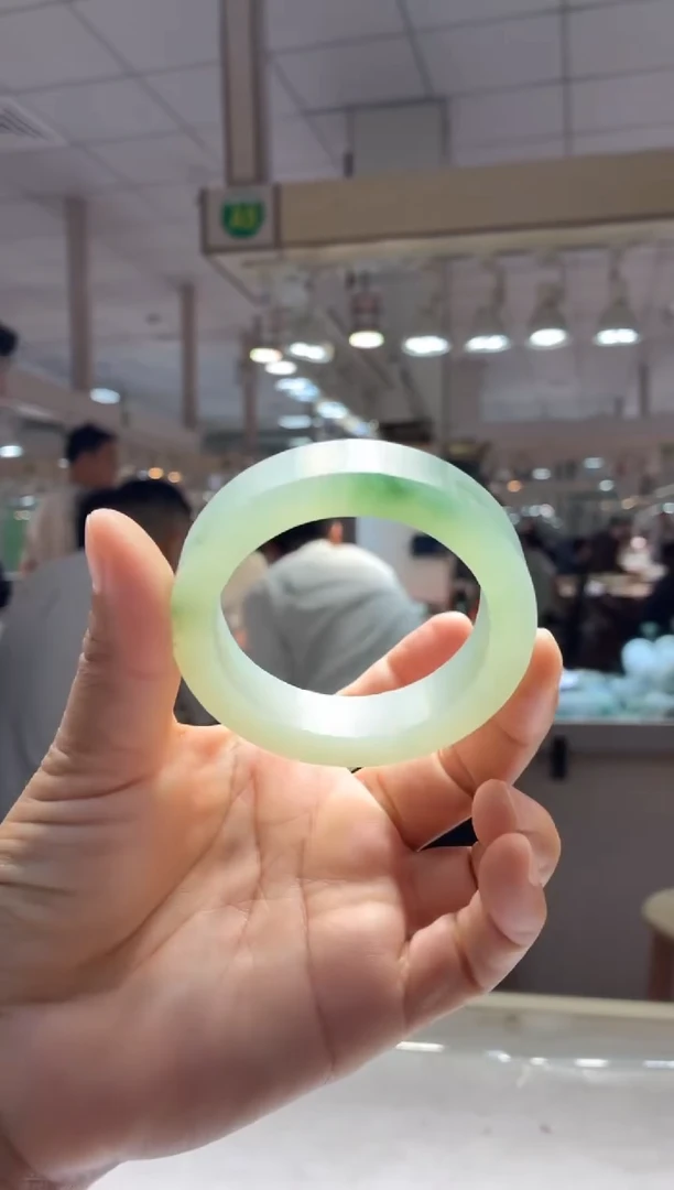 未镶嵌手镯定制翡翠52-53圈定金一万参考价中万