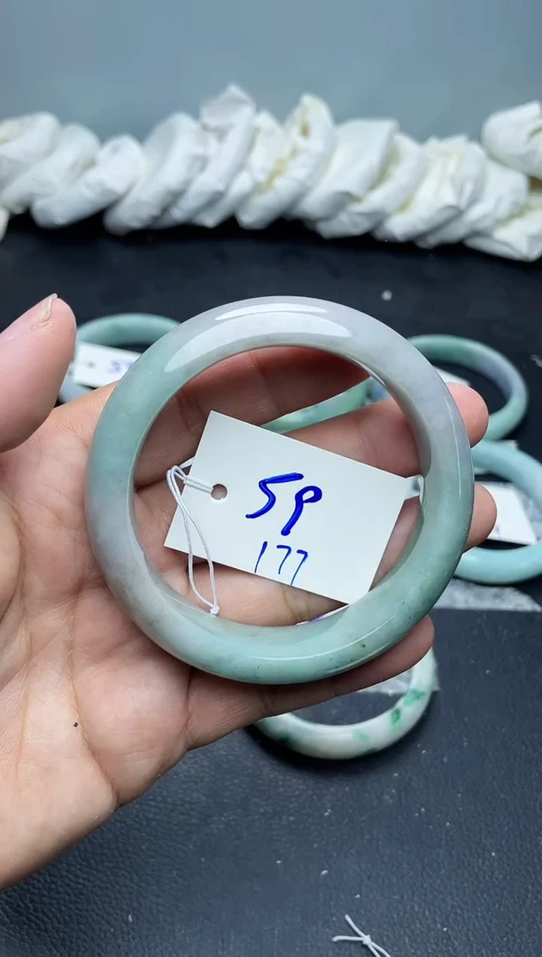 未镶嵌手镯翡翠177