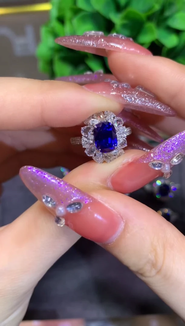 戒指蓝宝石18K金镶嵌3.12CT