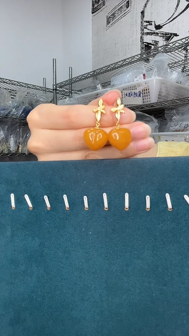 未镶嵌琥珀裸石A1639天然蜜蜡