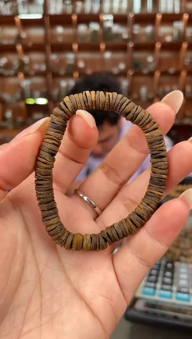 【闪购商品】沉香手串23号奇楠多样性发一条