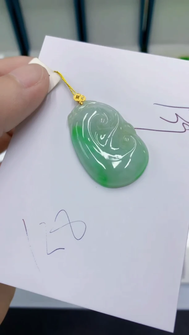 颈饰18K金镶嵌翡翠翡翠