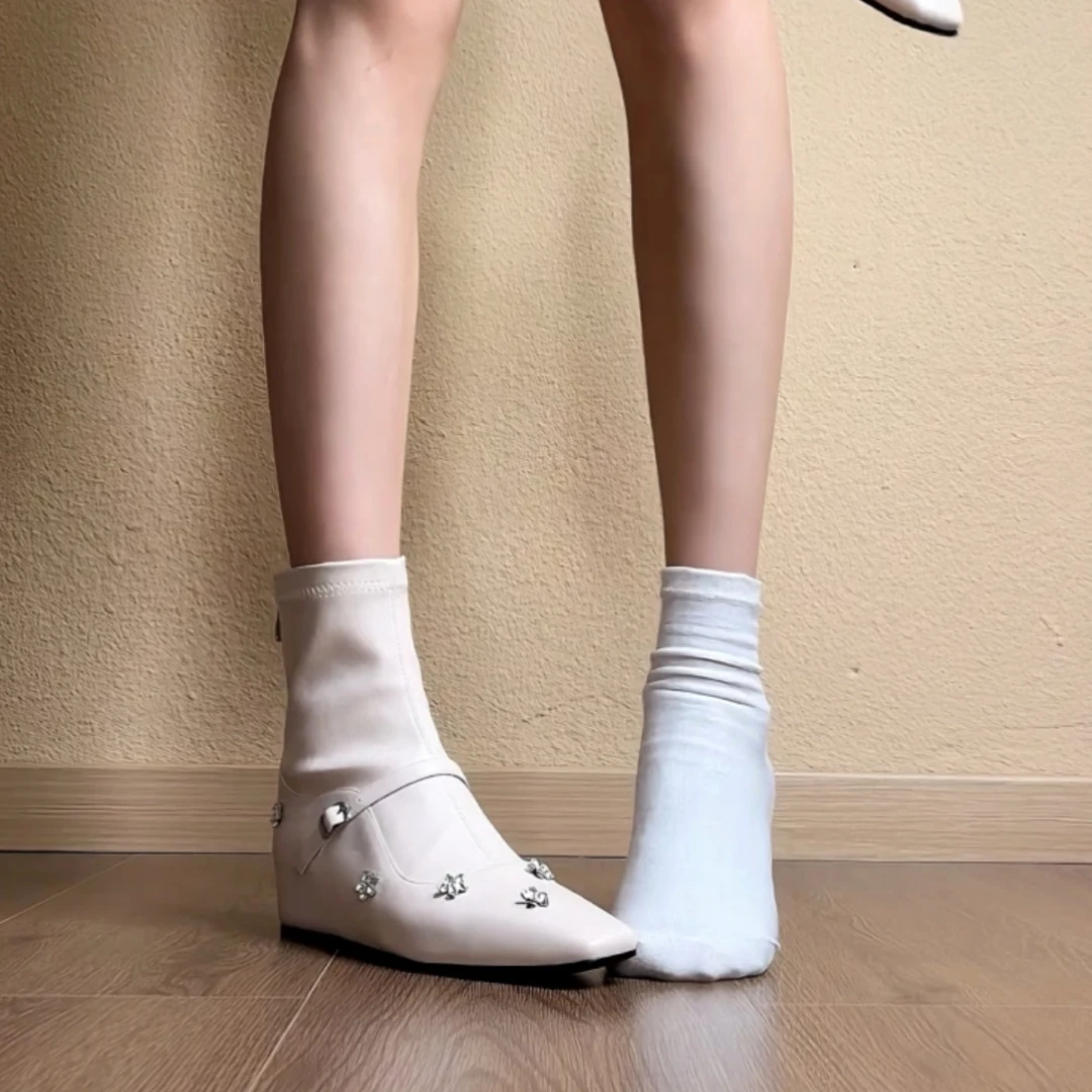 左樱先生·4CM时装靴子女2025新款秋季冬季内增高水钻花朵短靴弹力
