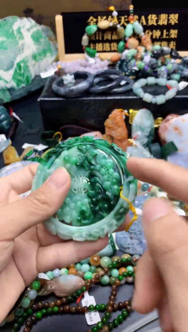 颈饰未镶嵌翡翠河****少缅甸翡翠