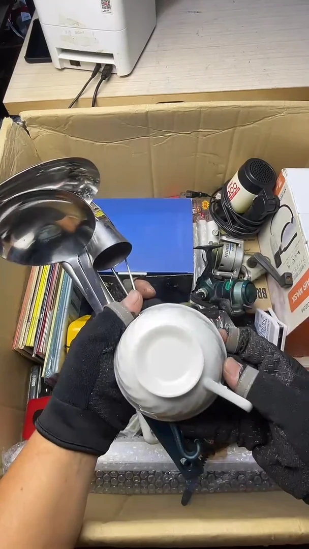 M****i二手商品不退不换