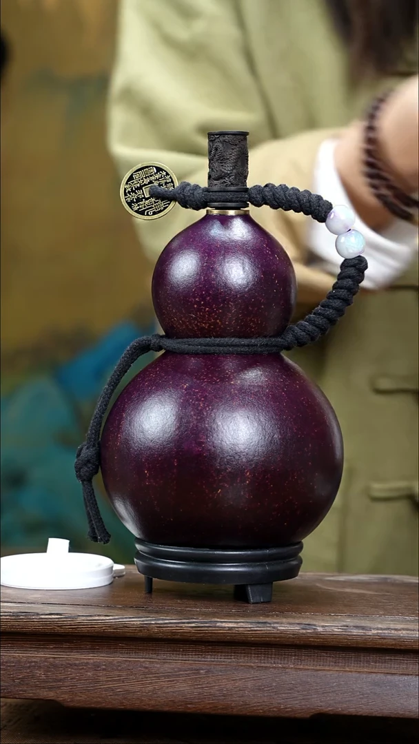 WE051精品藏绳款天然酒葫芦（一物一拍）