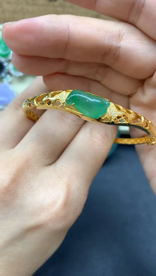 【闪购商品】翡翠手镯18K金镶嵌601-中国好珍宝
