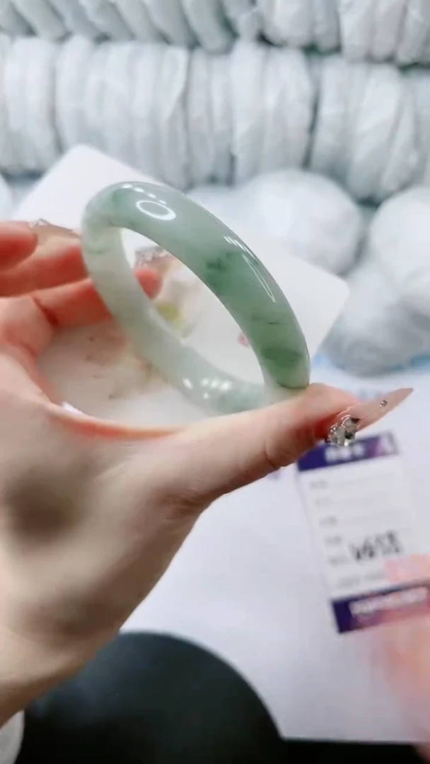 【闪购商品】石英质玉手镯未镶嵌多样性发货V638