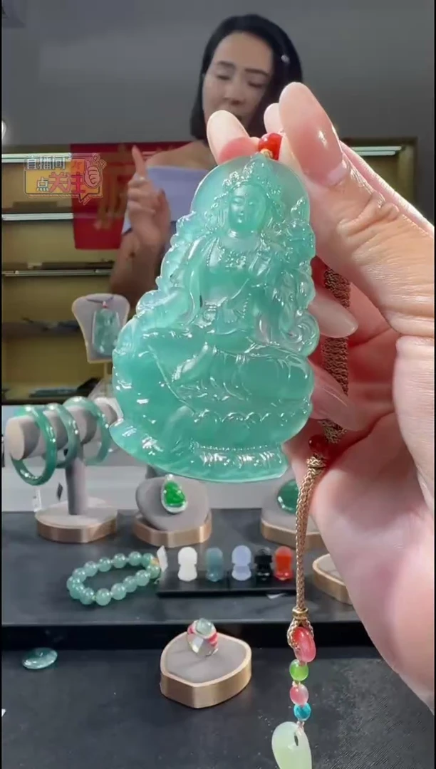 吊坠(不含链)未镶嵌翡翠纯天然A货翡翠（多样性发其一）