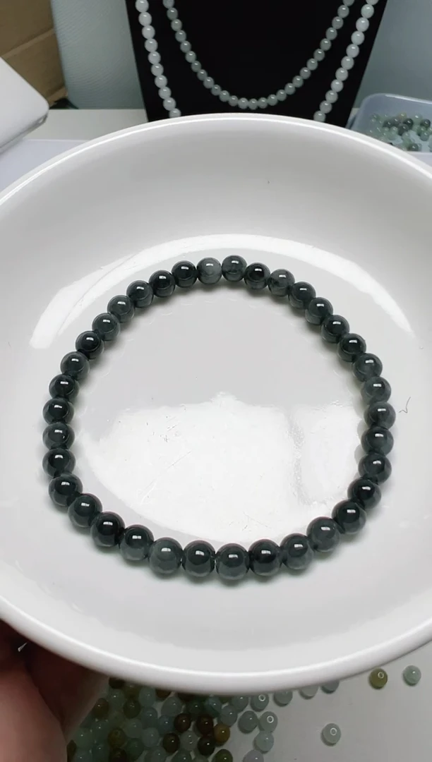 散珠翡翠纯天然缅甸A货翡翠卡5冰乌鸡，36颗