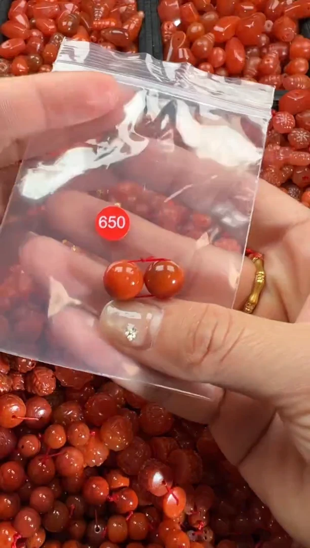 【闪购商品】南红玛瑙颈饰未镶嵌1