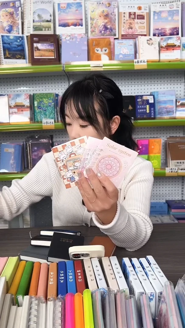 A8五孔活页小本 随机封面 10本