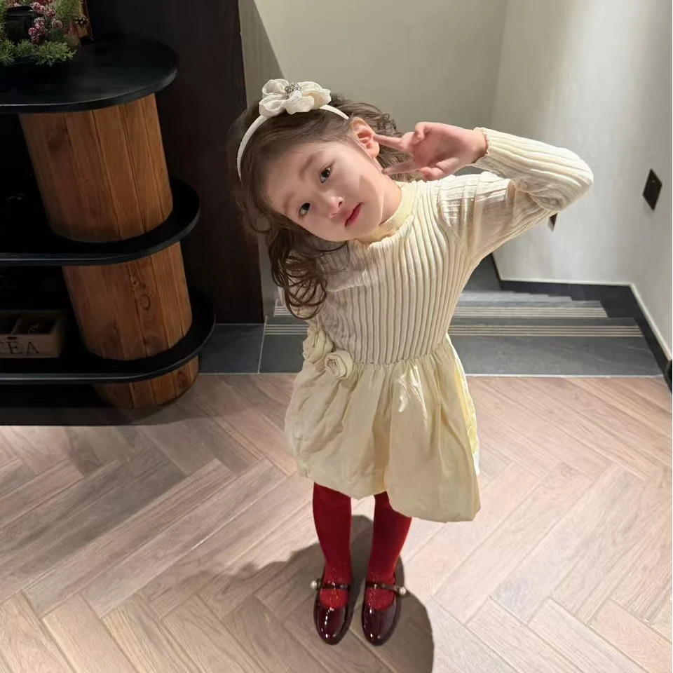 壹妈童装女童时尚套装2025秋冬新款女宝米白色针织连衣裙韩版裙子