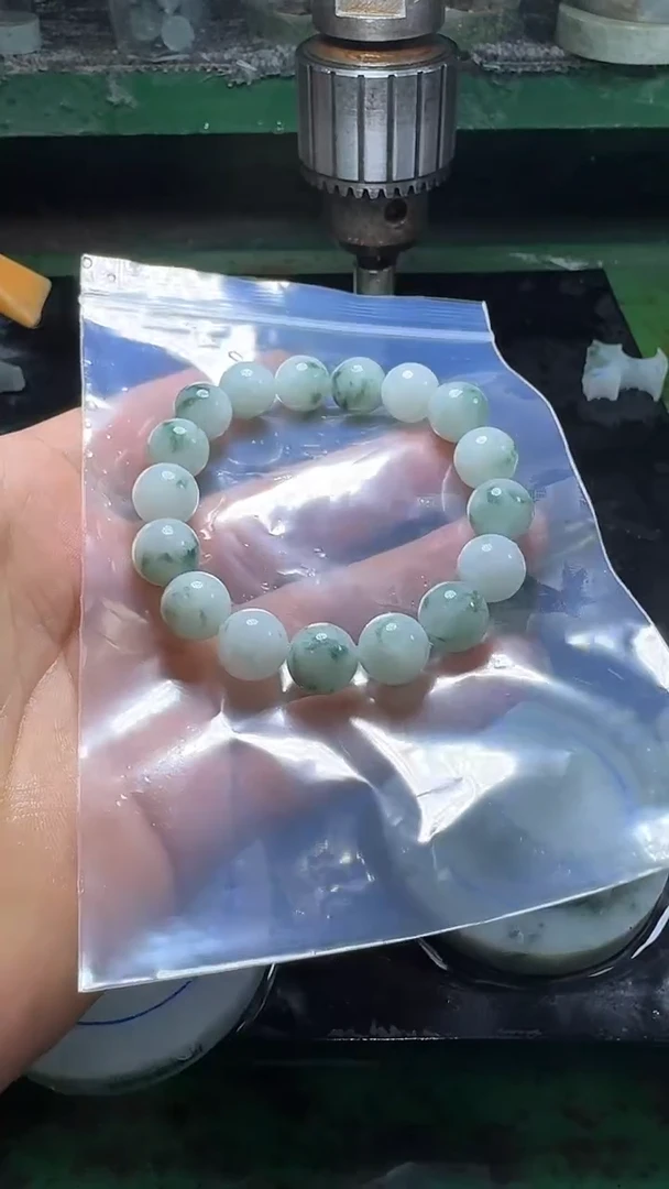 【闪购商品】翡翠手链未镶嵌发一条