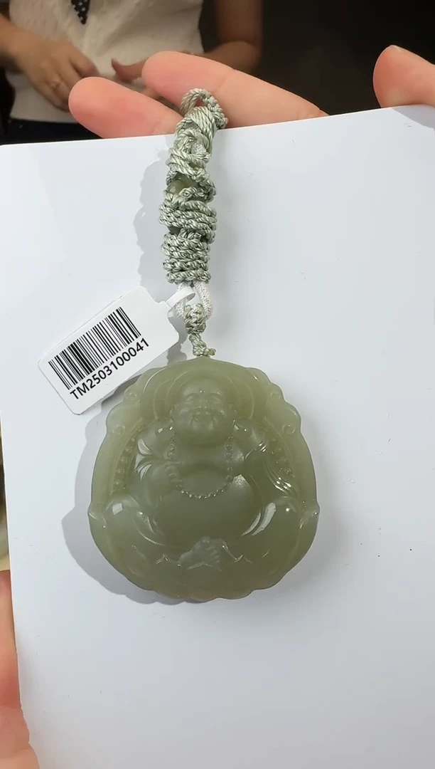 颈饰未镶嵌和田玉牌