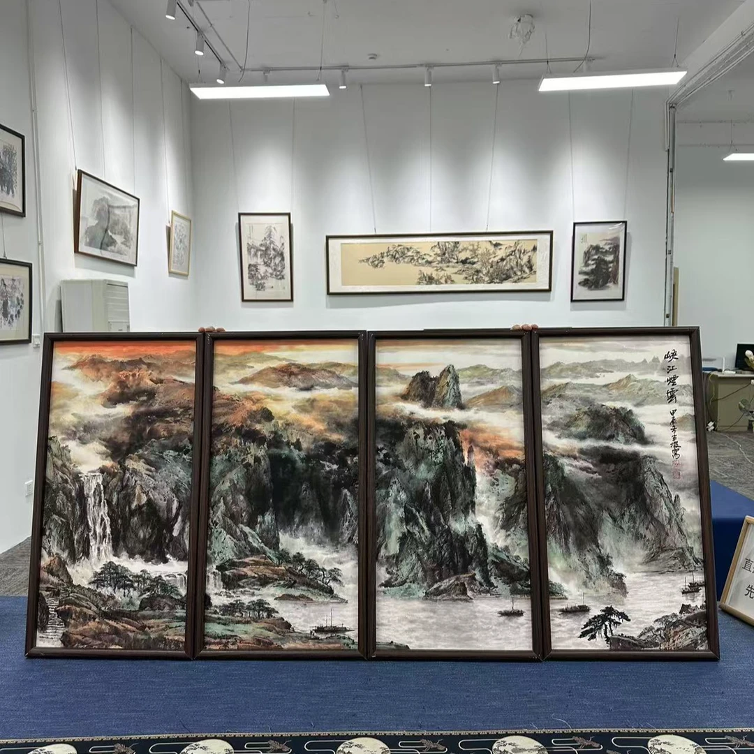 36*69竖幅/国画峡江烟云///周作光（带框）