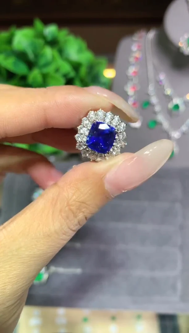 戒指蓝宝石18K金镶嵌4.01ct