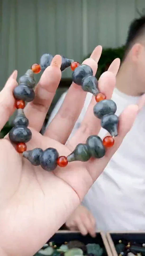 未镶嵌和田玉挂件拍一发一，多样性发货！