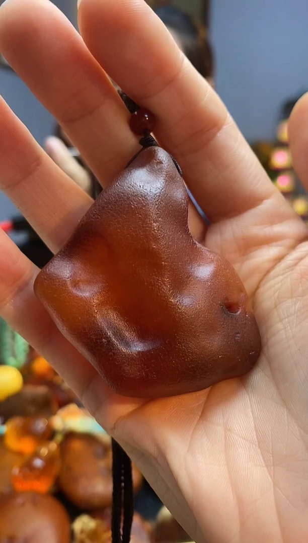 琥珀颈饰未镶嵌吊坠