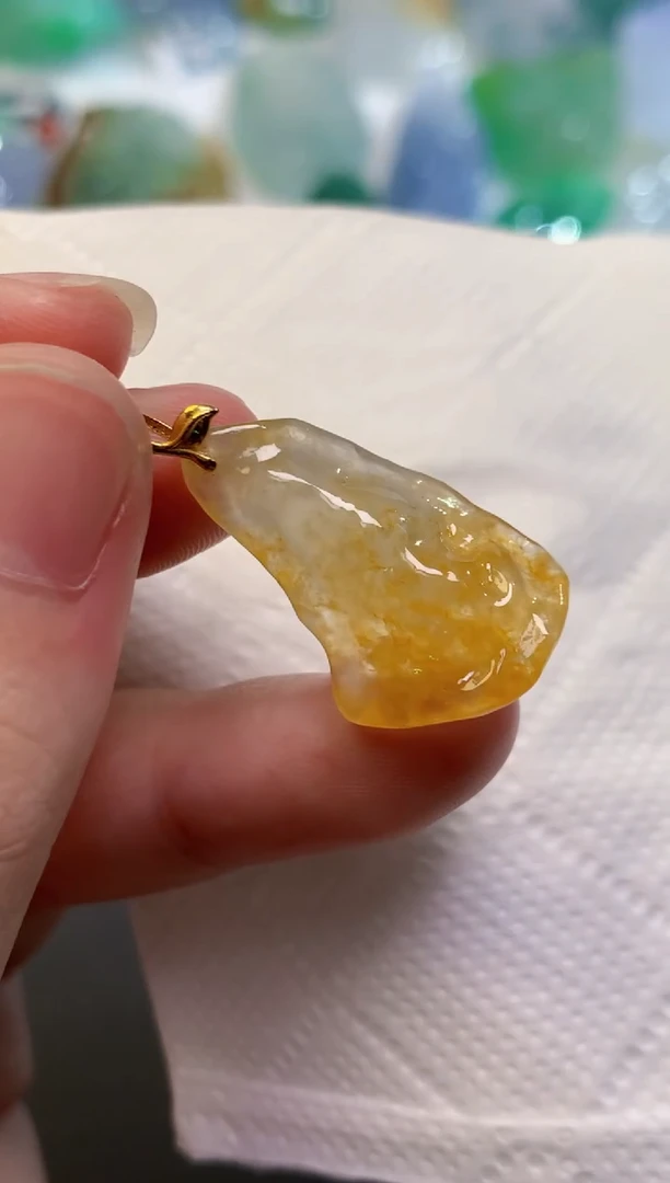 颈饰未镶嵌翡翠