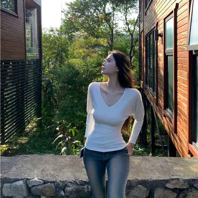 纯欲风v领长袖磨毛T恤女冬季收腰内搭打底衫蝙蝠袖修身上衣S11476