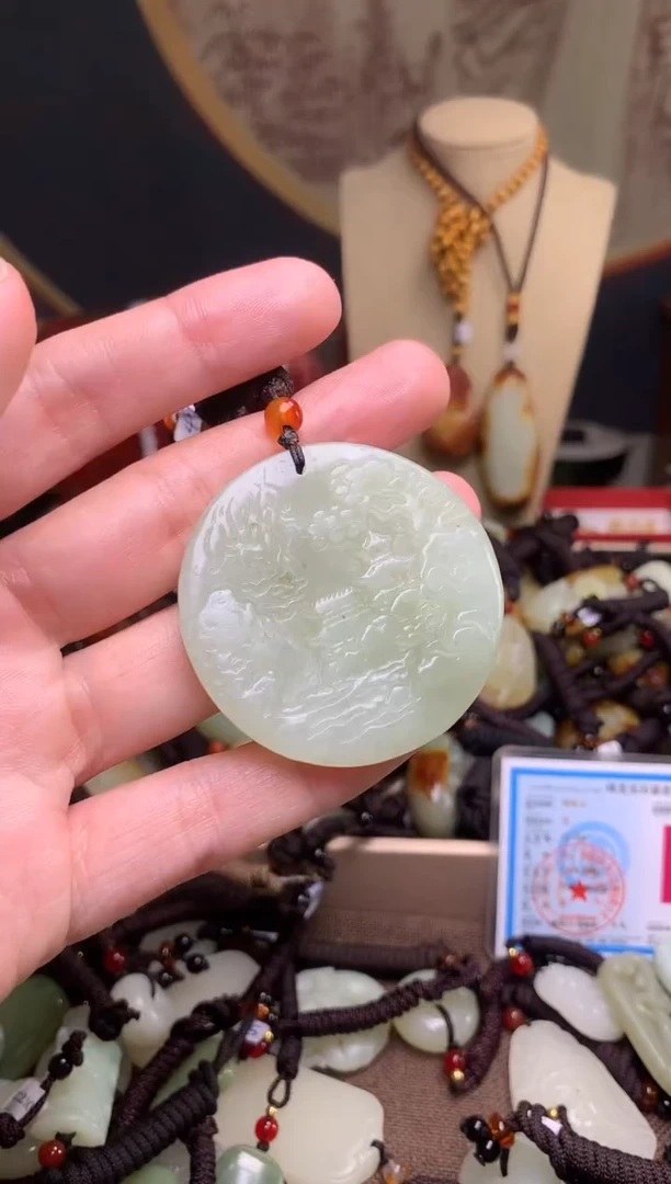 颈饰未镶嵌和田玉新疆料青海料清水和田玉吊坠