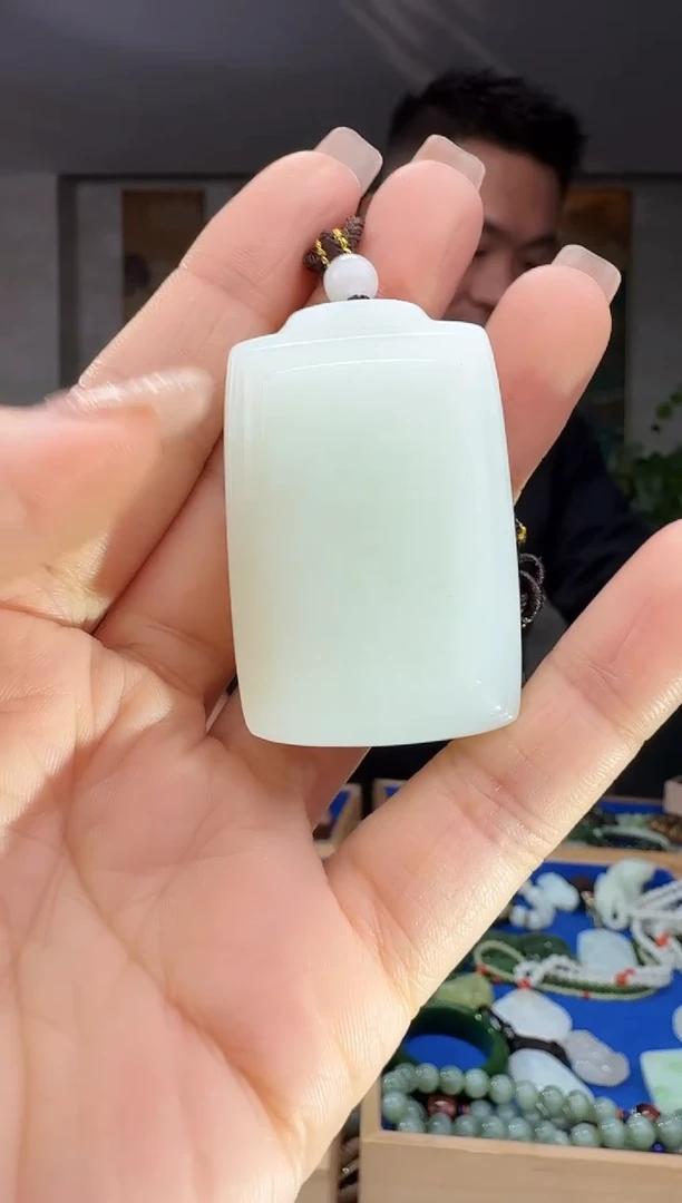 颈饰未镶嵌和田玉拍一发一