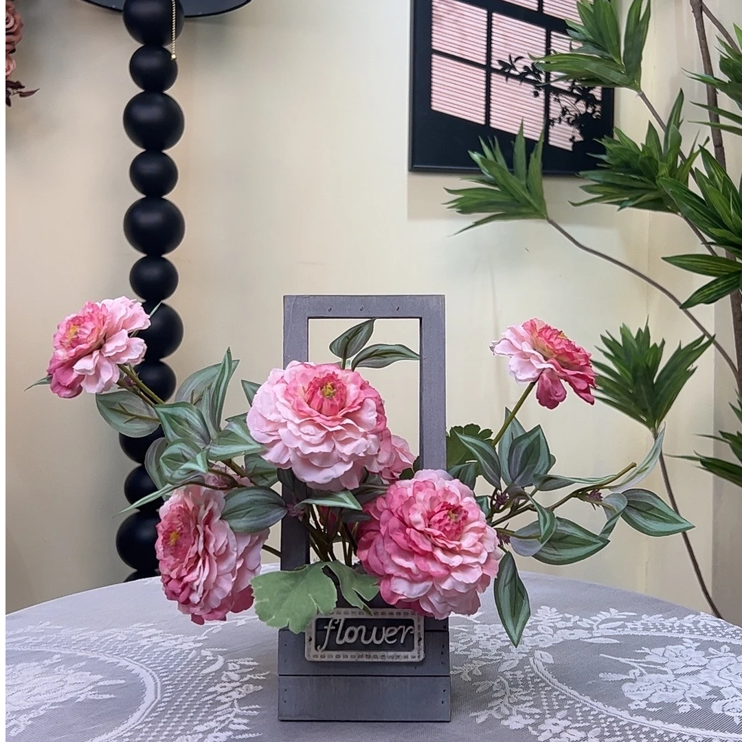 小饭桌和化妆台贝贝卧室方的花儿