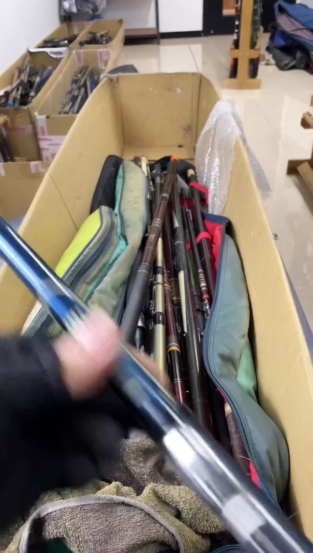 ′****.孤品为瑕，以直播间介绍为准。加10元发顺丰。