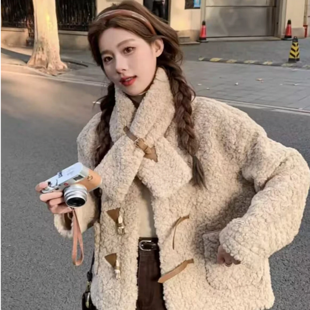 2025甜美毛茸外套围巾领