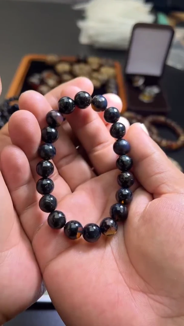 裸石琥珀未镶嵌49