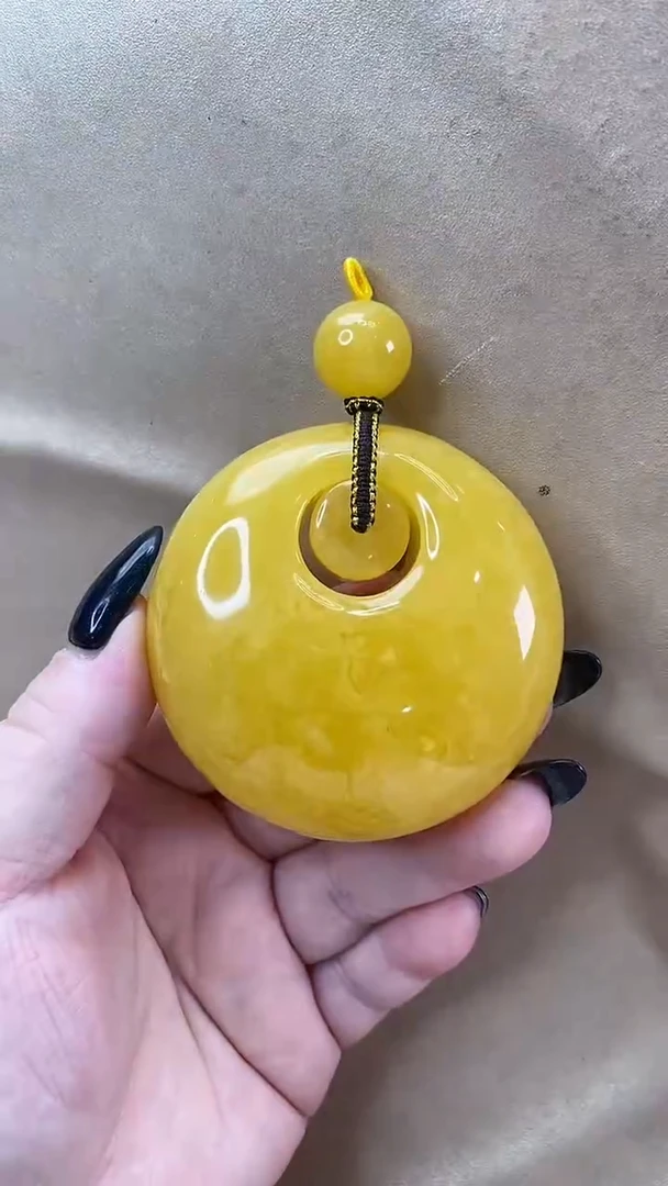琥珀颈饰未镶嵌吊坠