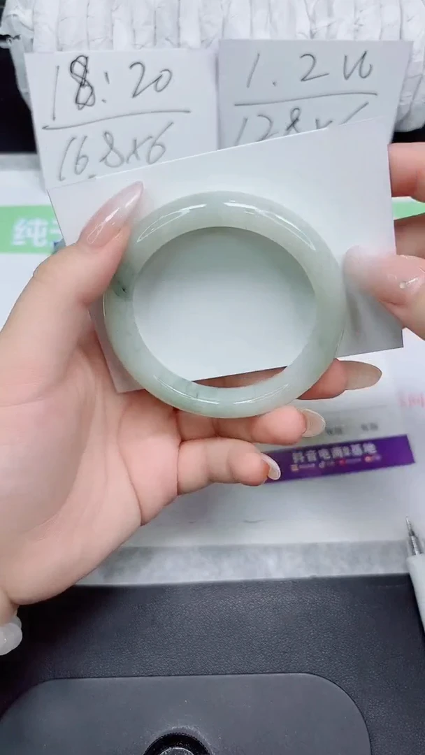 石英质玉手镯未镶嵌178-55