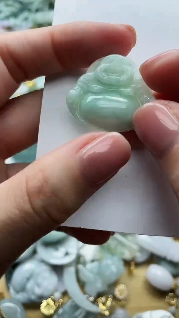 颈饰未镶嵌翡翠1