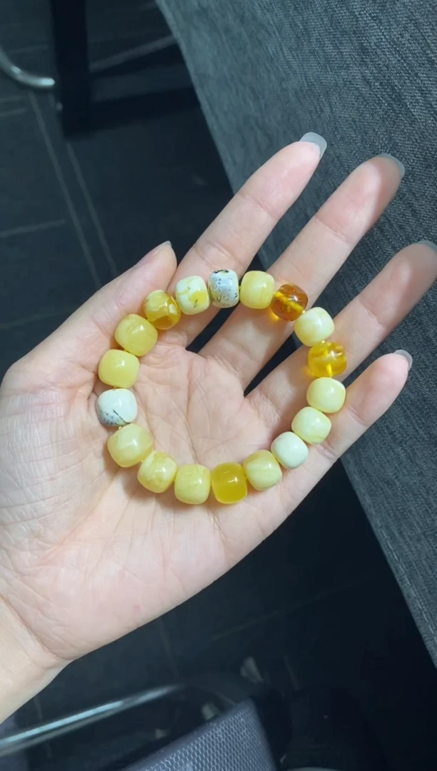 未镶嵌蜜蜡裸石（静）老型手串