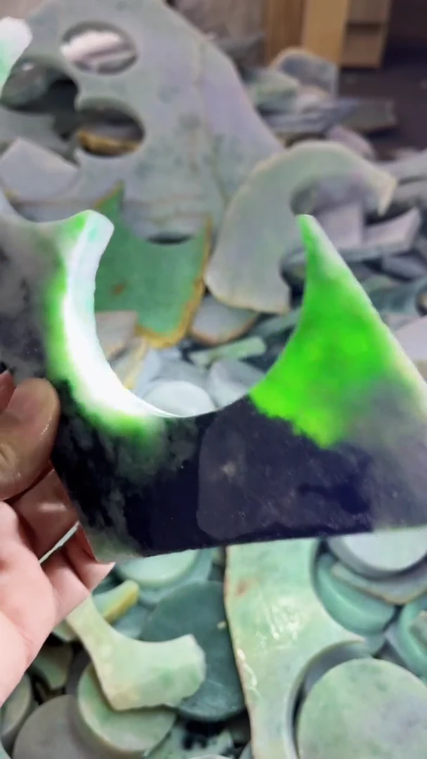 【闪购商品】翡翠挂件未镶嵌A货康壹211