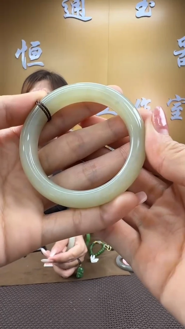 颈饰未镶嵌和田玉手镯52