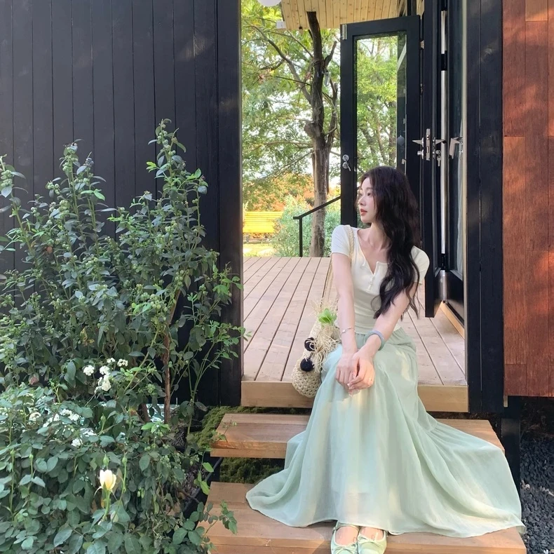 韩系修身显瘦百搭上衣纯欲纽扣设计感半开领短袖t恤女夏季新款