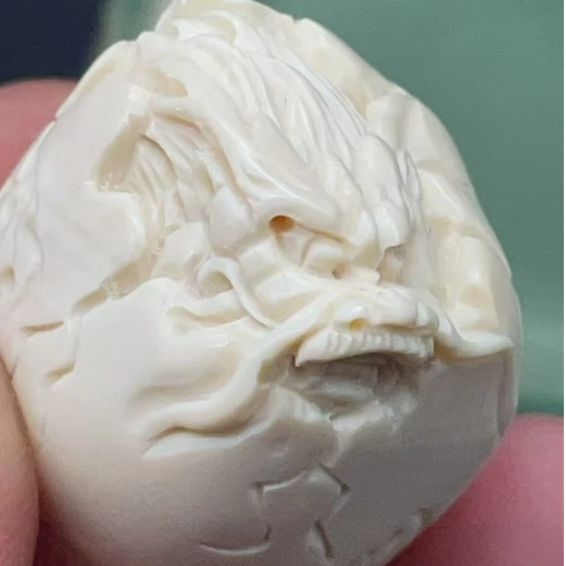 A805精品猛犸象牙龙蛋把件（瑕疵）