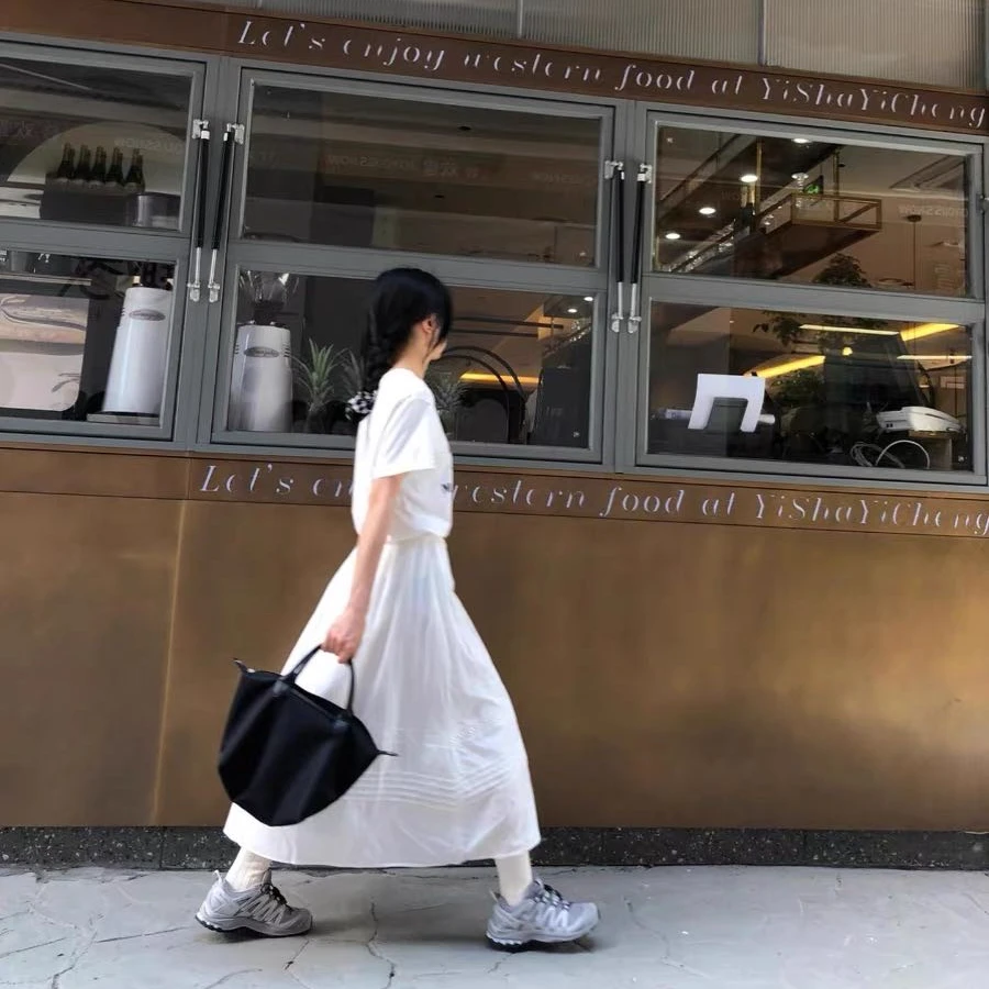 春季新款韩国小众绣花半身花苞裙