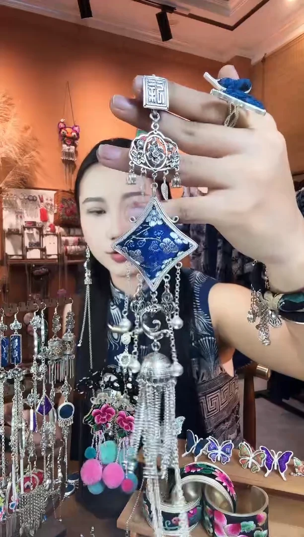 刺绣纯手工民族风压襟