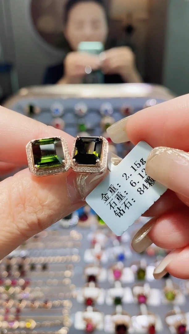 碧玺耳饰18K金镶嵌6.12配钻