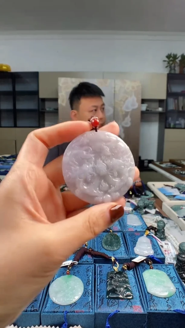 颈饰未镶嵌翡翠多样性发其一