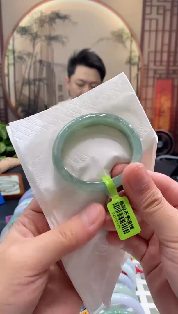 未镶嵌手镯翡翠000071122